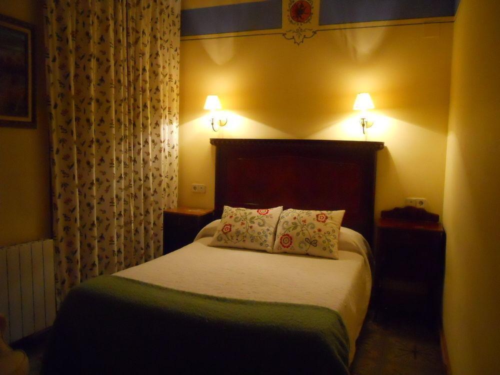 Hotel 1900 Casa Anita Requena Eksteriør bilde